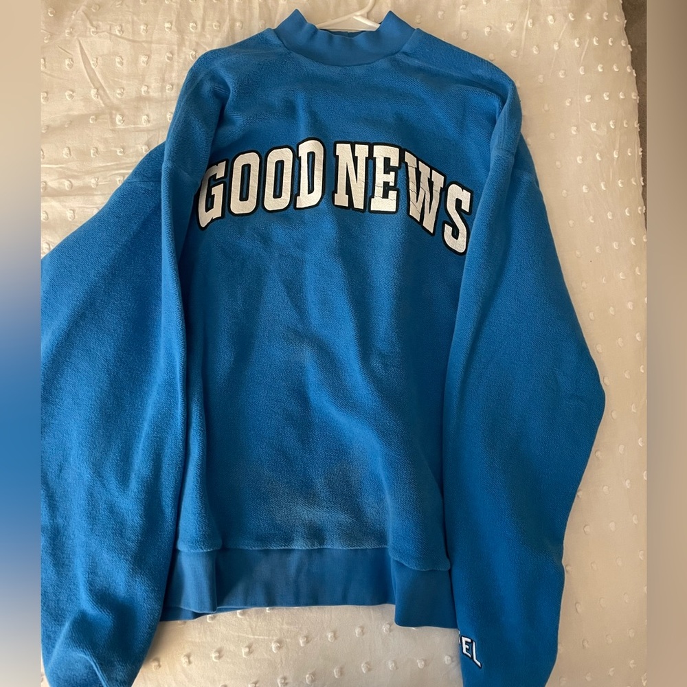 Simple Gospel Good News Mockneck Crewneck